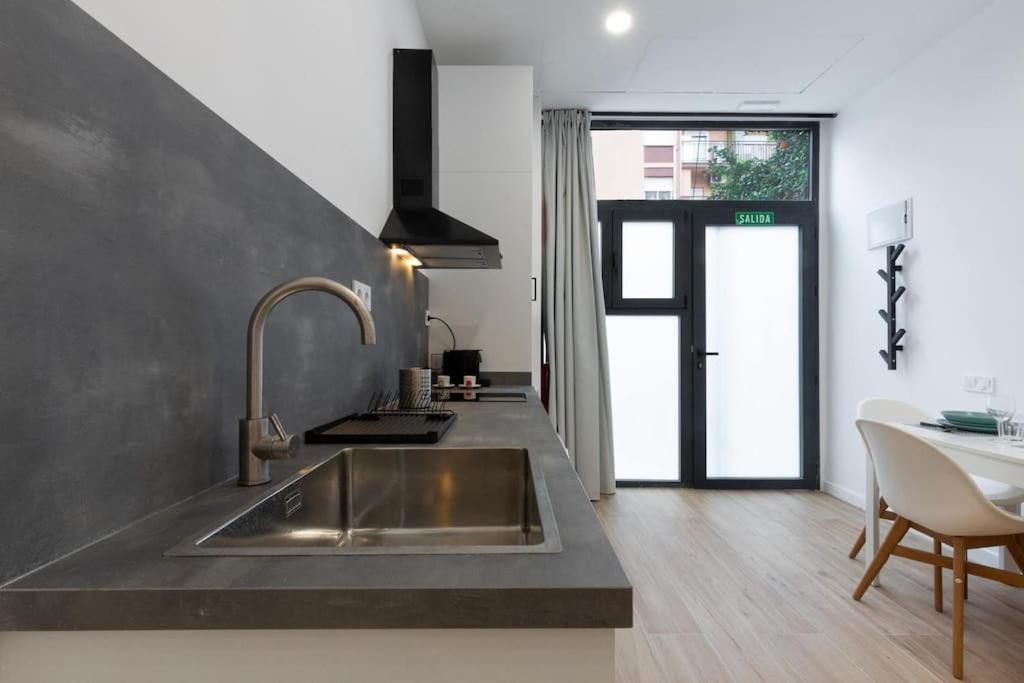 Apartamento Nuevo Loft En Playa Y Cerca Del Centro, Ac Y Wifi Valencia Exterior foto